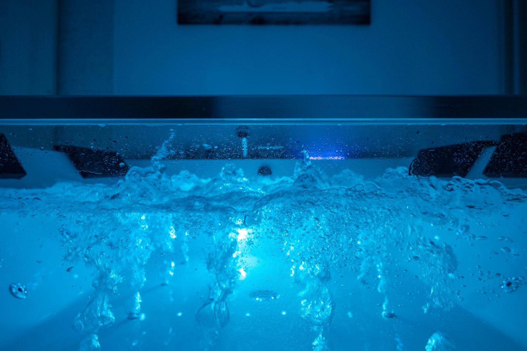 Premium Jacuzzi Suite At The City Center, By Aqua Platinum سالونيك المظهر الخارجي الصورة